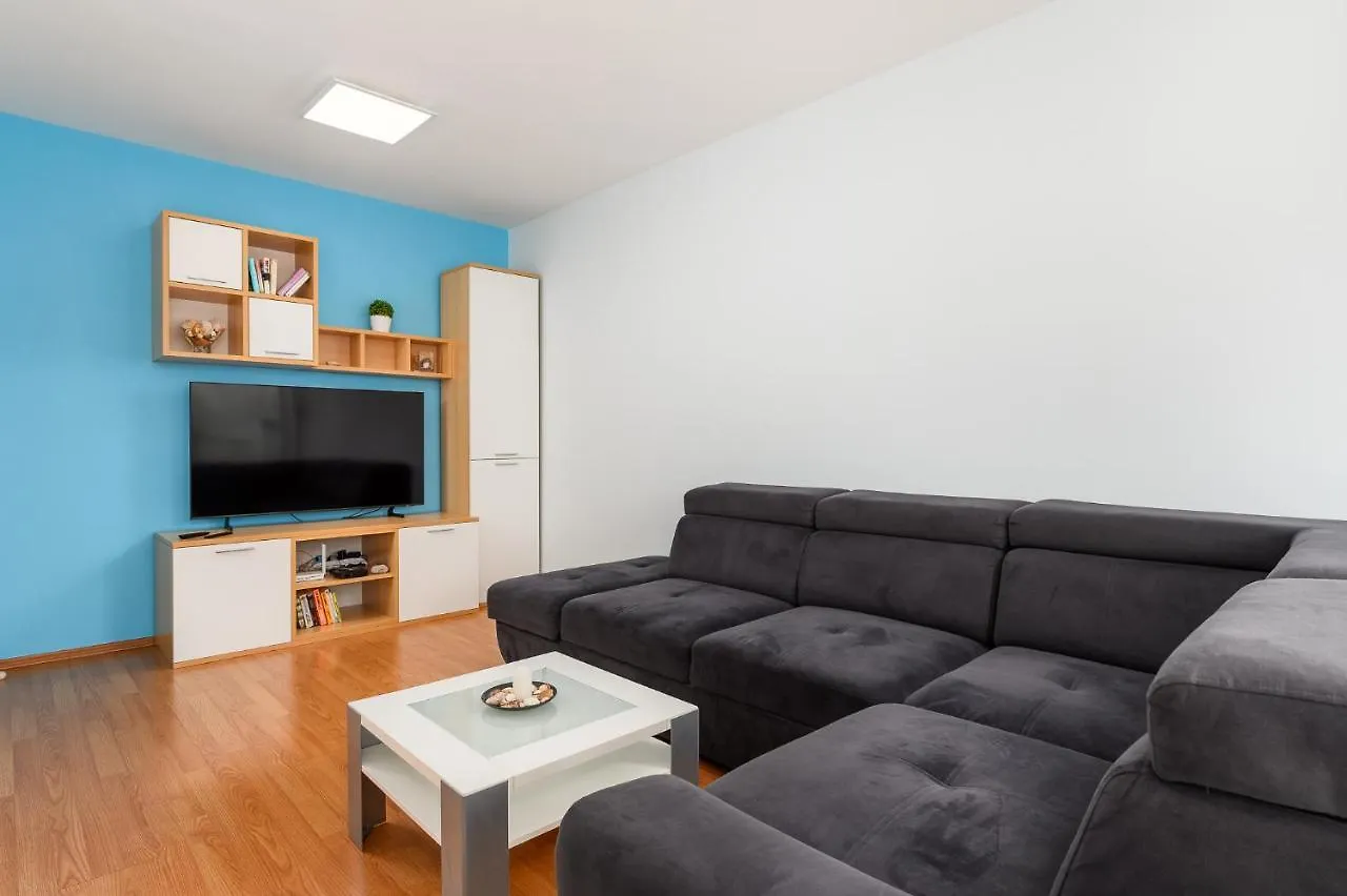 Apartment Near The Town Center Aja Umag