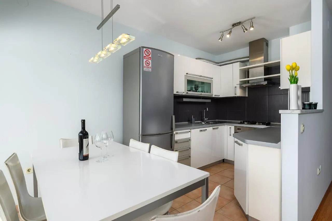 Apartment Near The Town Center Aja Umag