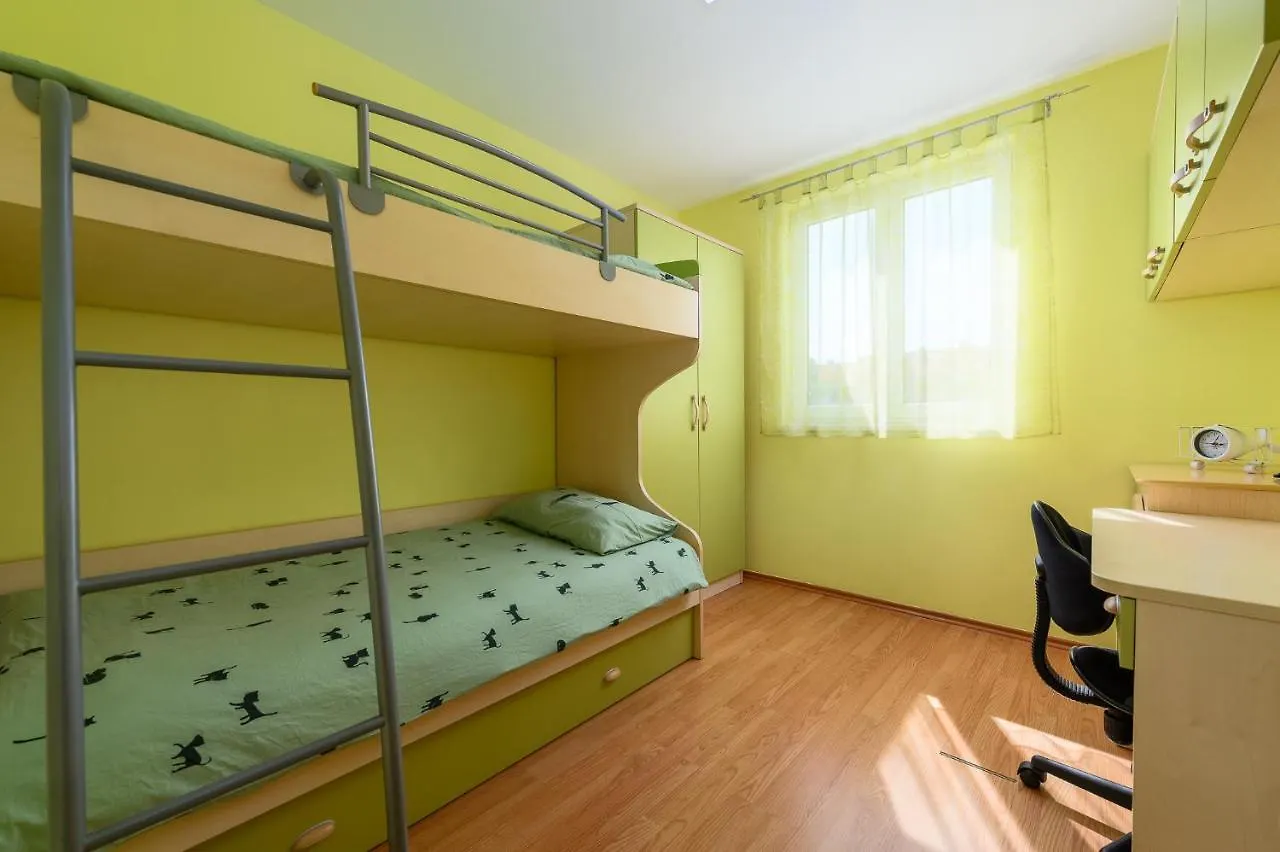 Apartment Near The Town Center Aja Umag